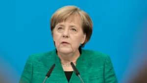 Belháború a CDU-n belül: Merkel kritikája körül viharok kavarognak