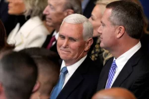 Pence Támogatja a TikTok Tiltását és a Nippon Steel Üzletet