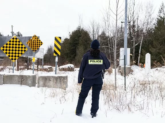 Határőrök mint „történelem legdrágább taxiszolgálata”: a szakszervezeti vezető szerint