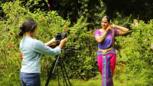 Indiában egy Tulsi nevű falu lakosai közül sokan a YouTube-on keresik kenyerüket