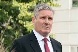 Keir Starmer egy miniszterét küldte el meggondolatlan megjegyzései miatt