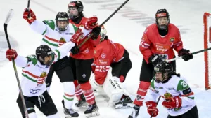 Két zseniális góllal, hosszabbításban nyert a női hokiválogatott, egy győzelemre az olimpia