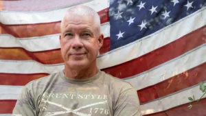 „Régen rossz, ha a háborúban ébredsz rá, hogy nem kaptál megfelelő kiképzést” – hogy köt ki egy amerikai tengerészgyalogos a Pilisben?