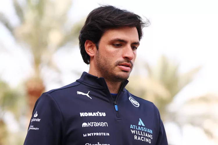 Sainz bírálja az F1 korlátozott előszezoni tesztelését