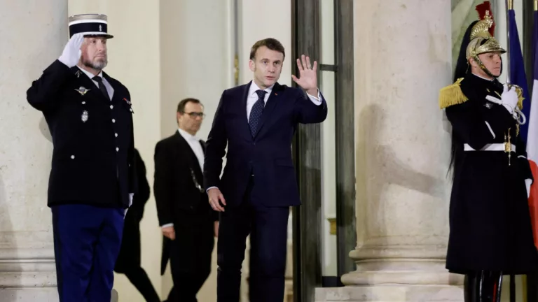 Ukrán Krízis: Macron elutasítja a harcoló csapatok küldését