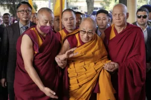 A Dalai Láma utódjának keresése Peking felügyelete mellett zajlik