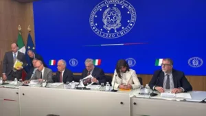 Albániai Dekrétum: Szigorítások a Migráció és Állampolgárság Terén