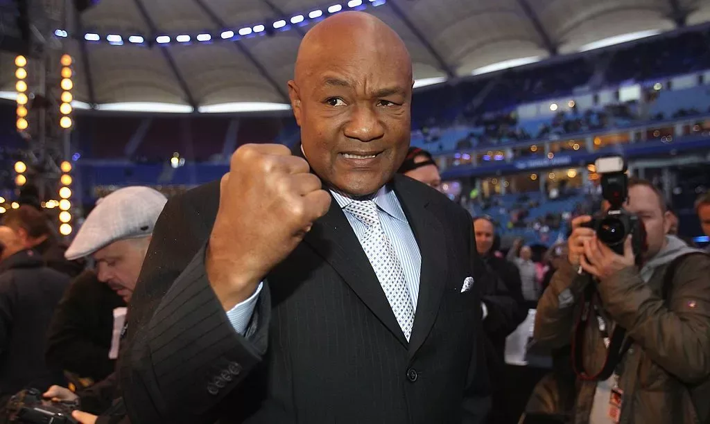 George Foreman Elhunyt: Egy Legendás Nehézsúlyú Bokszoló Élete