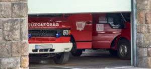 Ketten vesztették életüket egy kigyulladt házban Fejér megyében