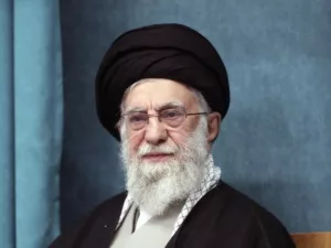 Khamenei elutasította Trump nukleáris tárgyalásokra irányuló javaslatát