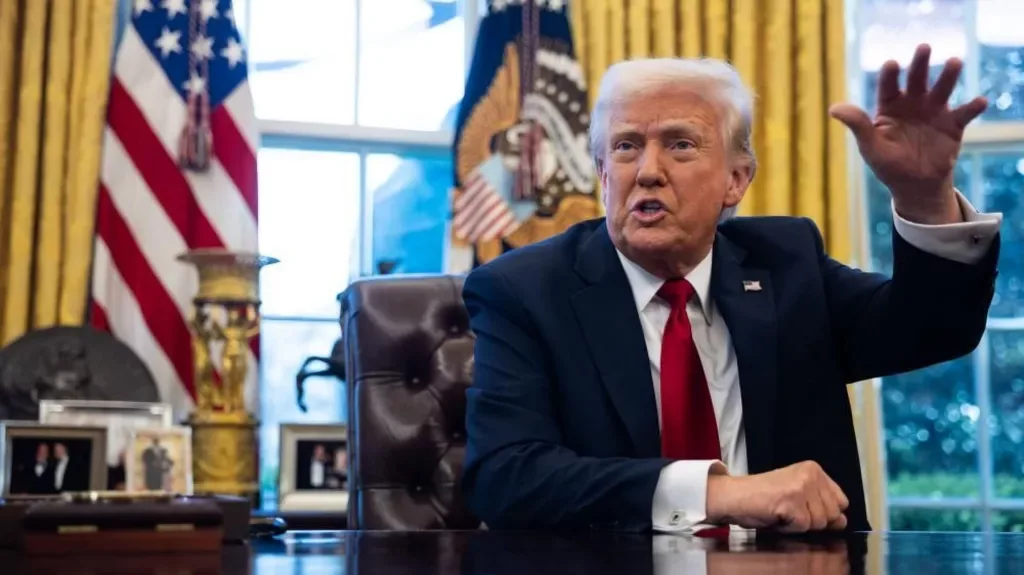 Trump kiszámíthatatlanságot hozott a brit politikába