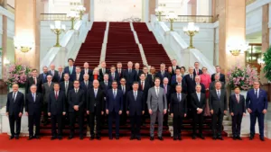 Xi Jinping kritikája Trump felé, miközben német autóipari vezetőket csábít Pekingbe