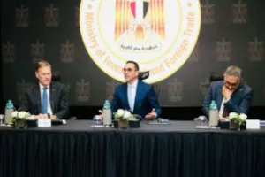 Egyiptom befektetési minisztere francia vállalatokkal tárgyalt a gazdasági együttműködés erősítéséről