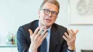 Gazdasági fordulat: Amerika vámjai a Deutsche Bank vezetője szerint is megrázhatják a globális gazdaságot