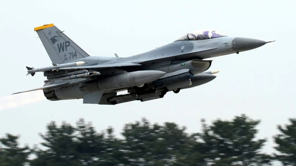 1,4 milliárd dollár értékű helikopterek és F-16 alkatrészek eladását jóváhagyta az Egyesült Államok az Egyesült Arab Emírségeknek