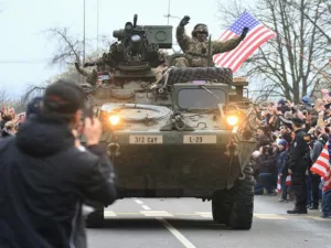 Amerikai Hadünnep Trump Születésnapján
