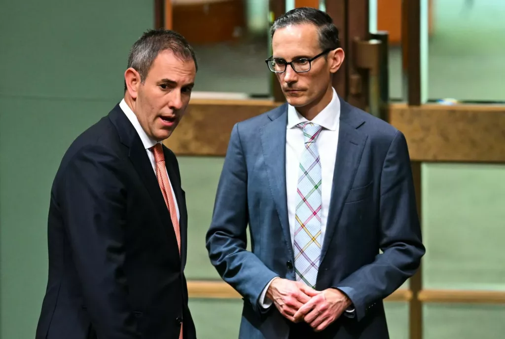 Az AI hatása az ausztrál munkaerő produktivitására: Andrew Leigh betekintése