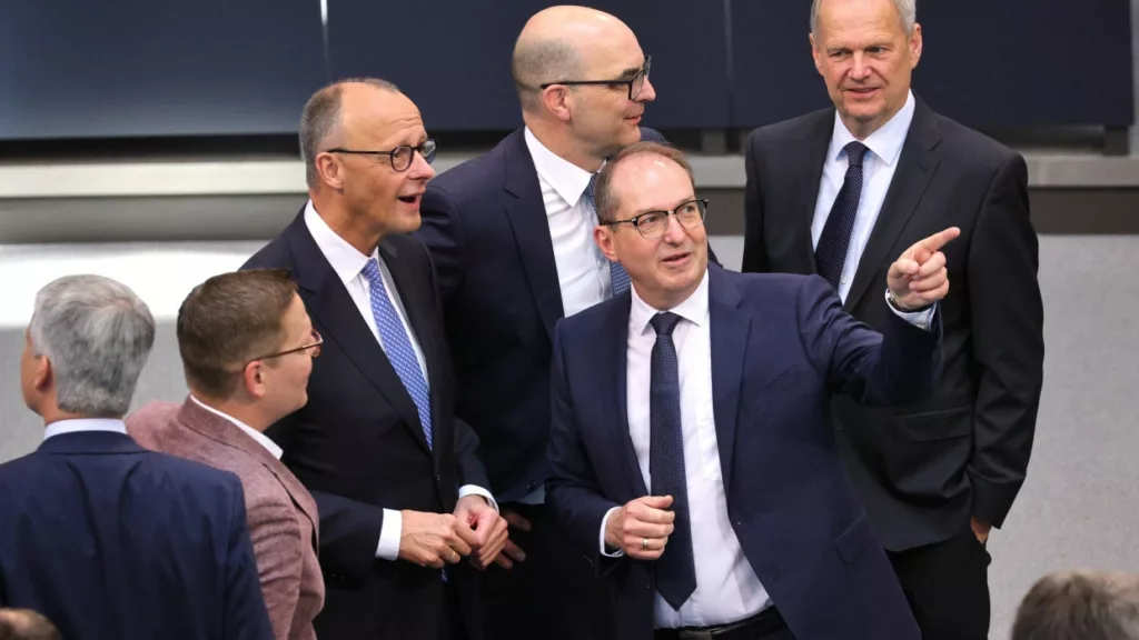 Bundestag választja az új kancellárt