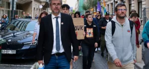 Hadházy Ákost feljelentették a keddi tüntetés után