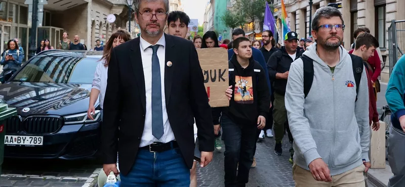 Hadházy Ákost feljelentették a keddi tüntetés után