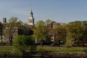 Harvard perbe fogja a Trump-adminisztrációt az nemzetközi diákok kitiltása miatt
