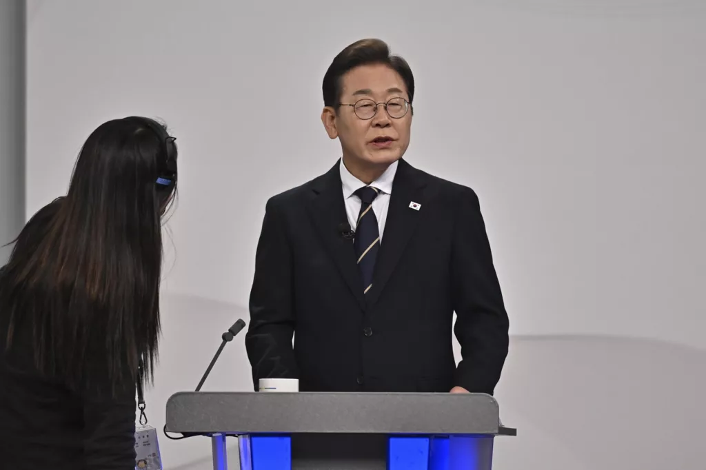 Lee Jae-myung megvédi a "xièxiè" megjegyzését az "Kína-párti" vádak után