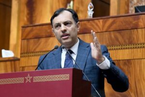 Marokkói munkaügyi miniszter kihívások közepette védte a spanyolországi szamócaültetvényeken dolgozó munkásokat