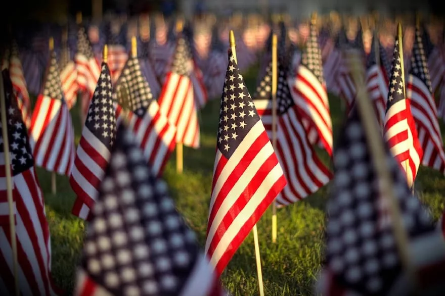 Memorial Day 2025: Milyen létesítmények lesznek nyitva és zárva Kaliforniában?