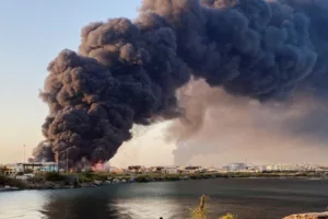 Nagyméretű tűzvész pusztított a szudáni Port Szudánban