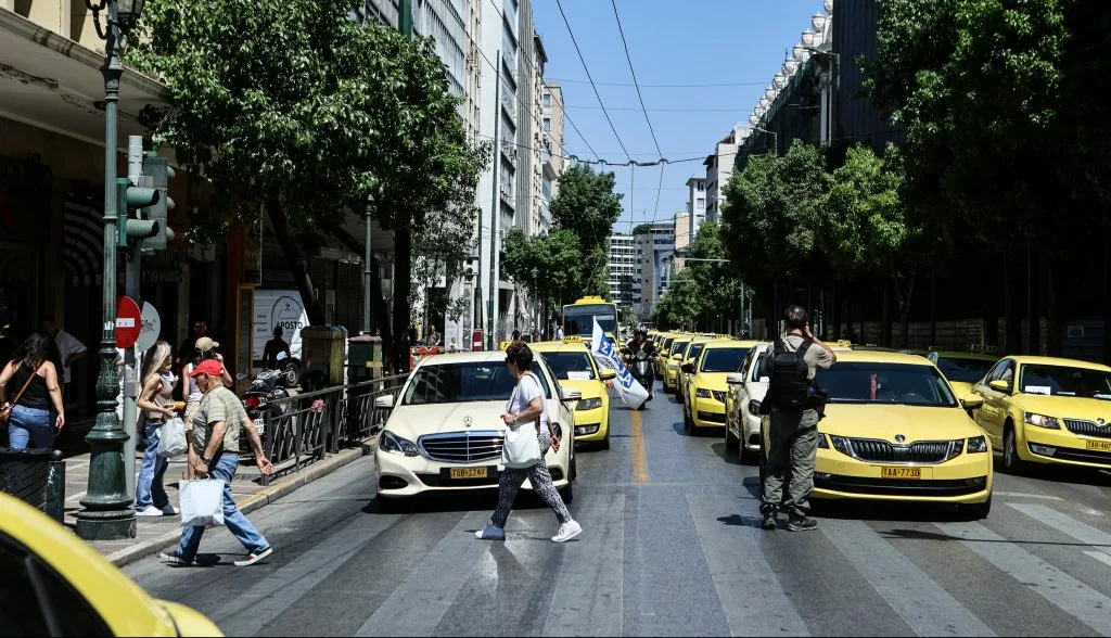 Nem akarnak részegeket szállítani, sztrájkkal fenyegetnek az athéni taxisok