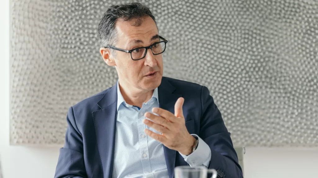 Özdemir a Jövőről: Hallgatunk és Tanulunk