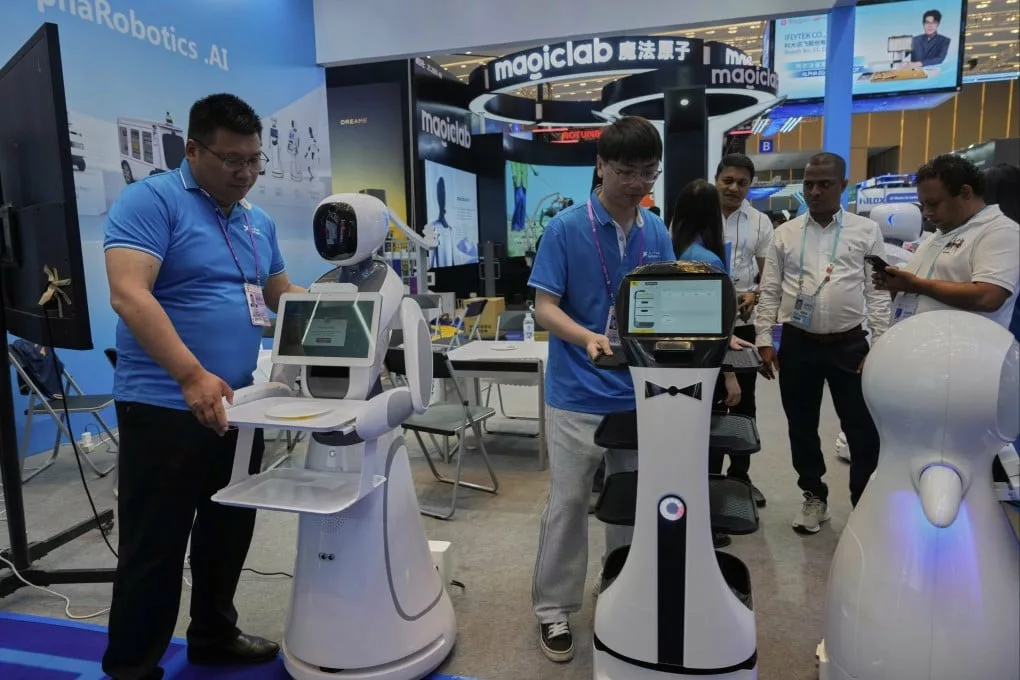 Robotgyártók csatája Kínában: Túlzsúfolt piac és új lehetőségek