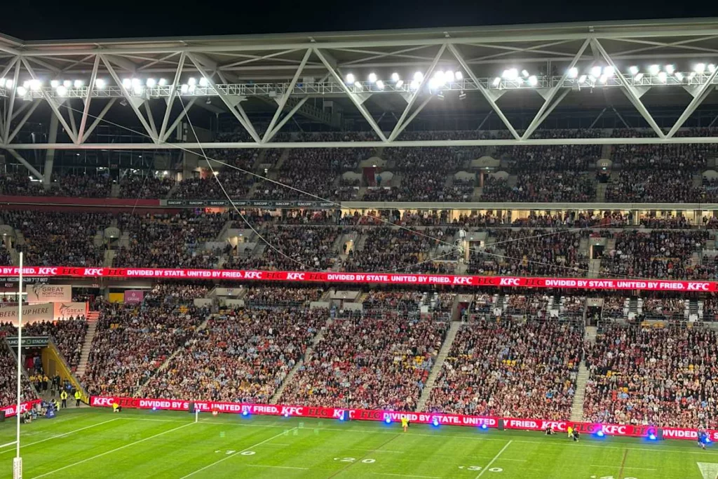 Ruganyos kezdés: NSW előnnyel a szünetben a State of Origin nyitó mérkőzésén
