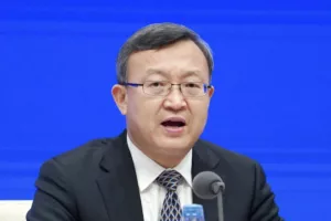 Wang Shouwen Visszalépésének Jelentősége: A Kereskedelmi Karrier Lefelé Haladása