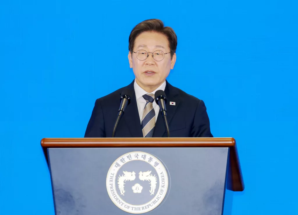Dél-Korea elnöke nem vesz részt a NATO-csúcson Hollandiában