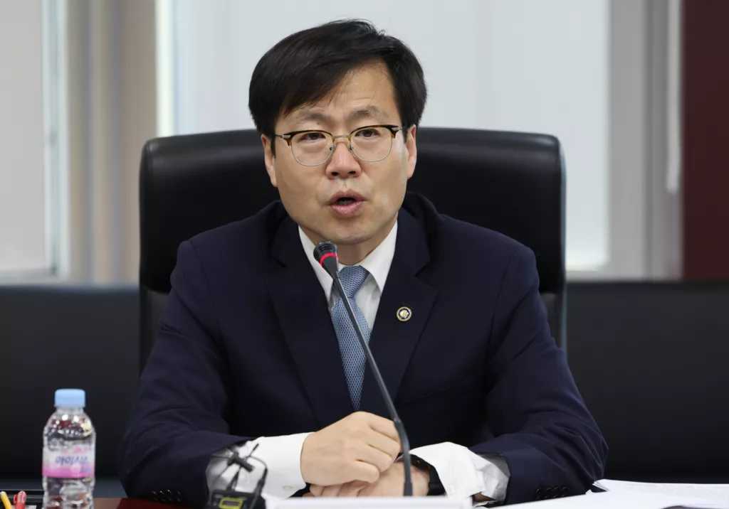 Dél-Korea kereskedelmi minisztere az USA-ba látogat