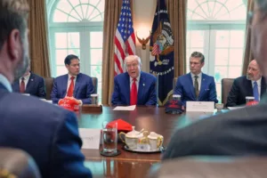 Kevesebb sastoll a Trump kabinetben. Hogyan befolyásolhatja ez Izrael és Irán irányelvét?