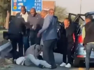 Nyolc Testőr Felmentése Ügyében Nem Válaszol a Kérdésekre Paul Mashatile