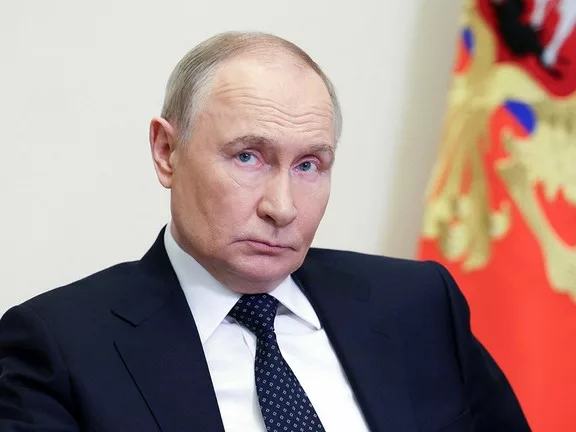 Putyin kemény válaszlépéseket ígért Ukrajna légibázisai elleni támadása után