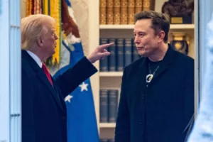 Republikánus Képviselők Próbálnak Kitérni a Trump-Musk Összecsapás Elől