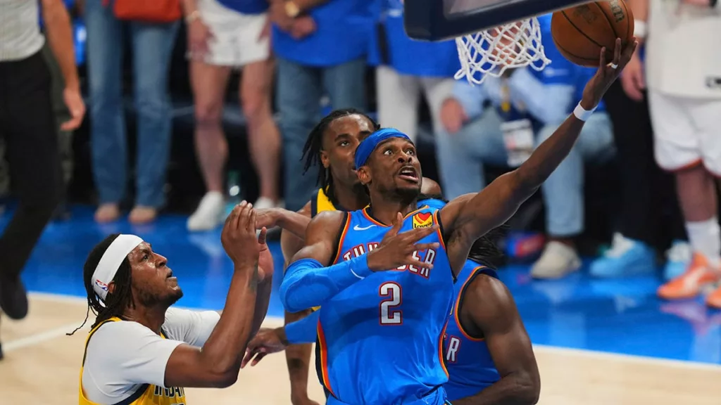 Shai Gilgeous-Alexander, az Oklahoma City Thunder csillaga az NBA döntő legértékesebb játékosának (MVP) címét nyerte el