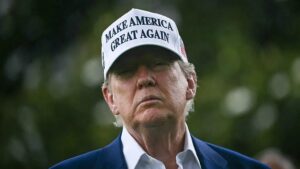Trump a Készülődő Iráni Csapásra Bólint, de Végleges Döntést Még Nem Hozott