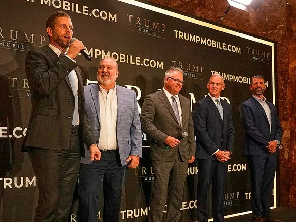 Trump Családi Üzletág Bővül: Mobiltelefonok a Piacon