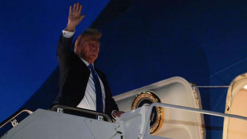 Trump Korai Távozása a G7-csúcstalálkozóról