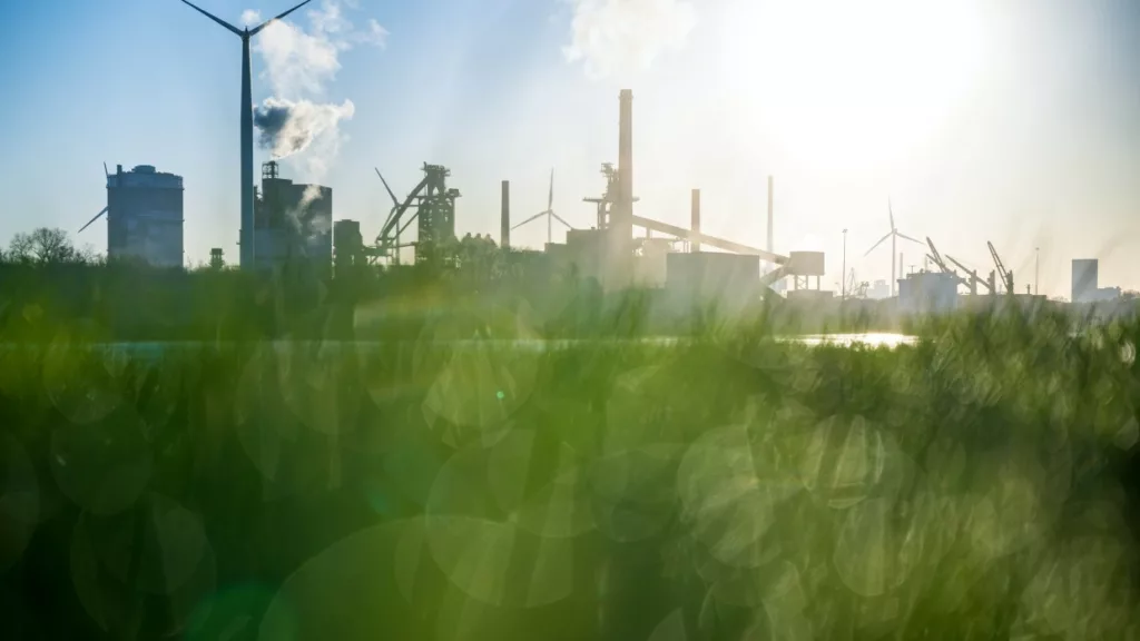 Zöld kihívások a német acéliparban: Thyssenkrupp vezetője szerint a fenntartható gyártás küzdelmes