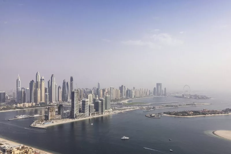 A gazdagok Dubajba és Abu-Dzabiba fektetnek a Közel-Keleti feszültségek ellenére
