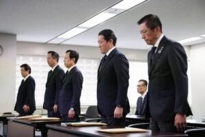 Botrányok következtében a japán biztosítók üzleti modellje válságban