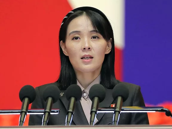 Észak-Korea Elutasítja az USA Tárgyalások Újraindítási Kísérletét és Szorosabbra Fűzi Kapcsolatait Oroszországgal