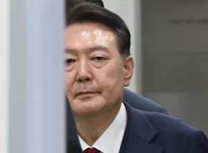 Jogi Felelősségre Vonás: Yoon Suk Yeol Volt Elnököt Vádolják Hatalommal Való Visszaéléssel