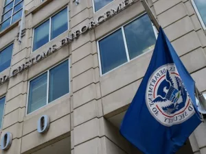 Kanadai Anya Váratlanul Letartóztatva az USA-ban